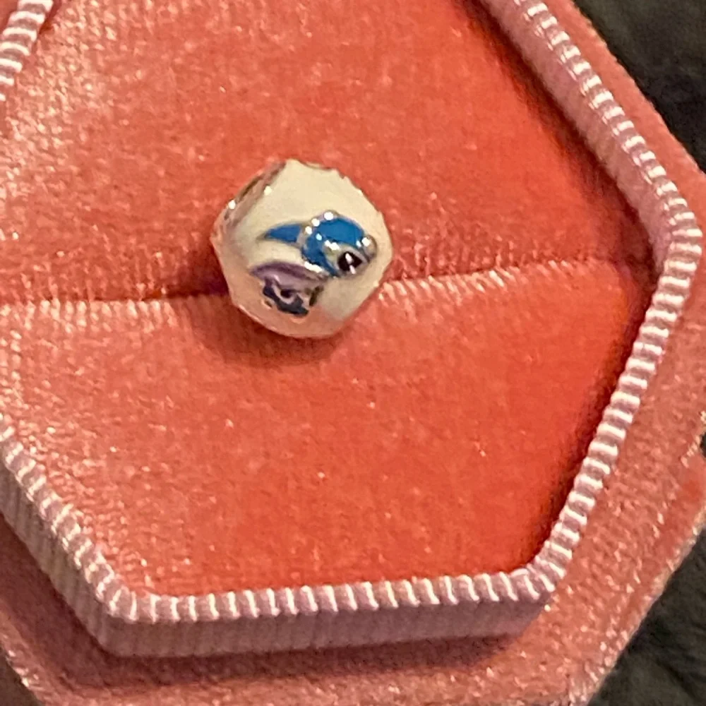 “LIMITED EDITION” EUC- Disney Parks 💯Authentic Pandora Lilo And Stitch Ohana - Picture 3 of 17